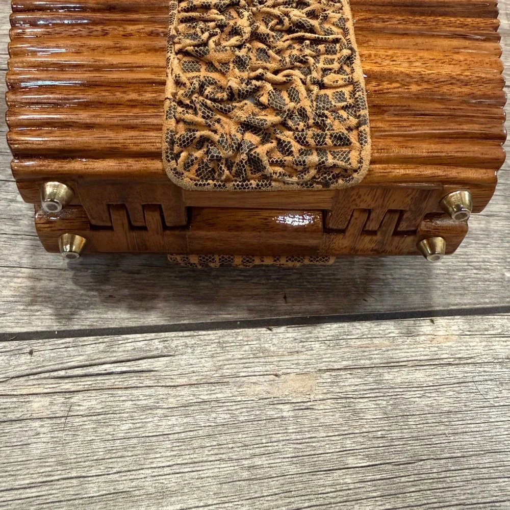 New Timmy Woods Beverly Hills Collectible Art Handmade Acacia Wood Purse Handbag